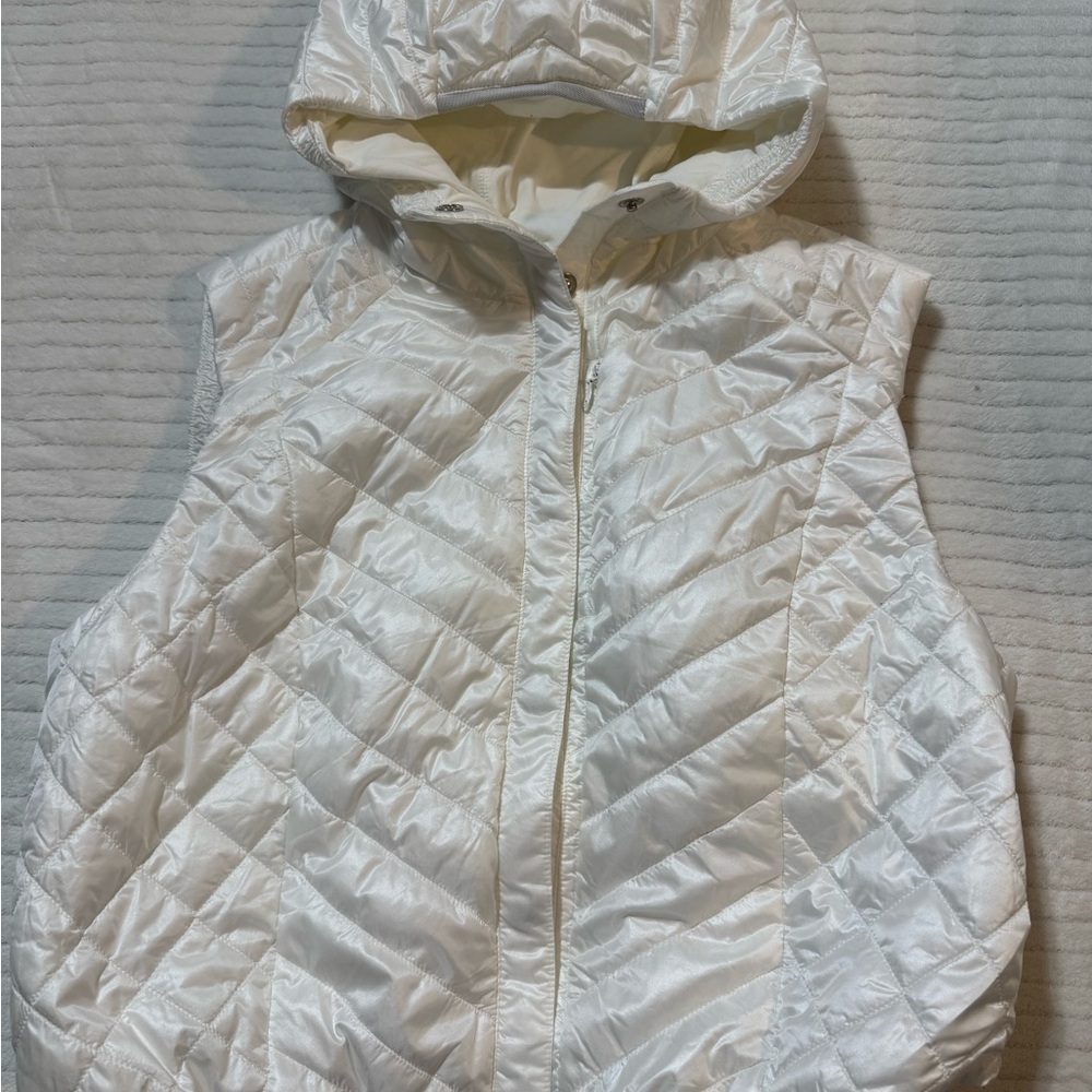 lululemon athletica White Quilted Vest size 10